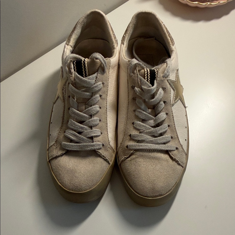 ShuShop Gold Star Sneakers - Picture 2 of 4